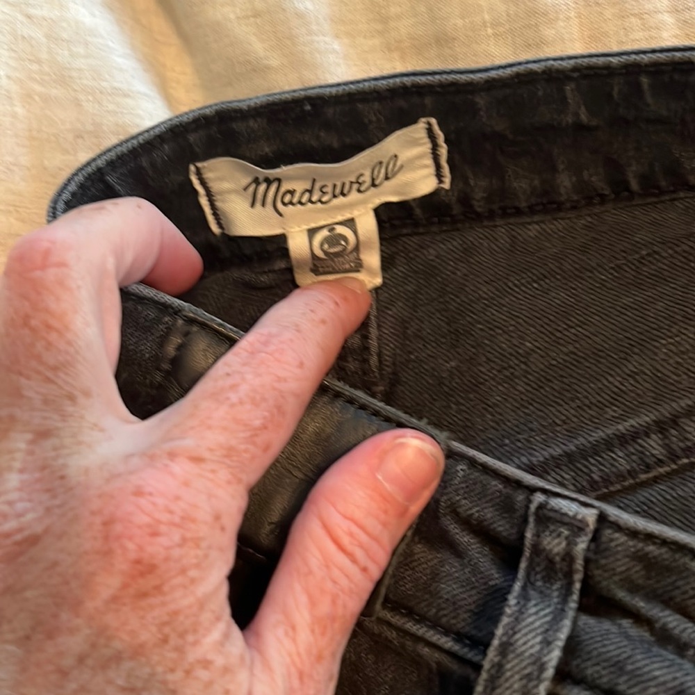 Madewell Curvy Perfect Vintage Jean in washed black